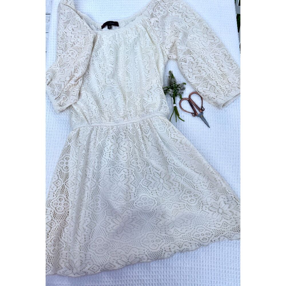 Belt Lace Dress